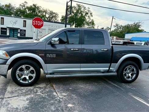 Used 2018 RAM 1500 Laramie w/ Convenience Group AWD/4WD image 5
