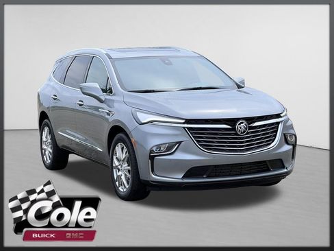 Used 2024 Buick Enclave Essence w/ Experience Buick Package AWD/4WD image 1