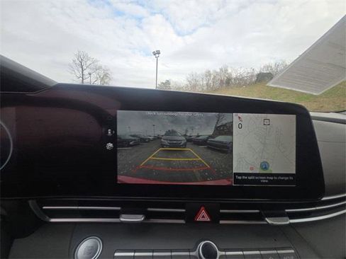 Certified 2023 Hyundai Elantra SEL w/ Convenience Package image 17