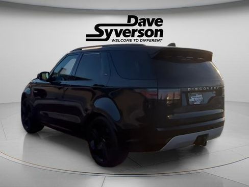 Used 2023 Land Rover Discovery Metropolitan Edition image 4