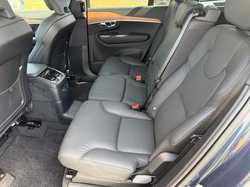 Certified 2025 Volvo XC90 T8 Plus AWD/4WD image 22