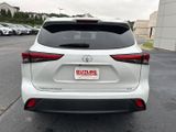 Used 2023 Toyota Highlander XLE image 4