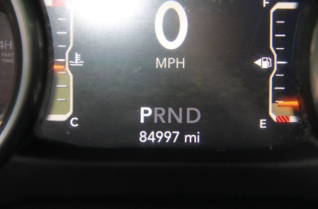 Used 2018 Jeep Wrangler Unlimited Sahara AWD/4WD image 22