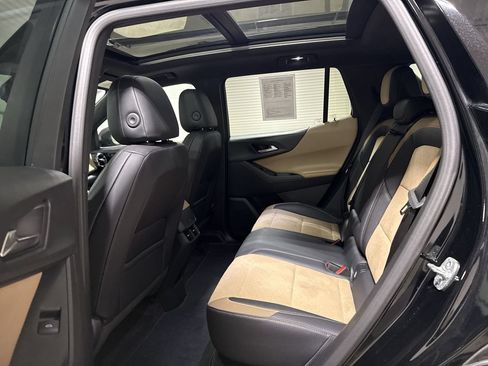 Used 2025 Chevrolet Equinox ACTIV FWD image 24
