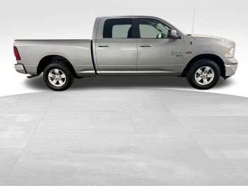 Used 2020 RAM 1500 Classic SLT image 10