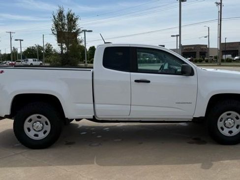 Used 2017 Chevrolet Colorado W/T w/ WT Convenience Package AWD/4WD image 6