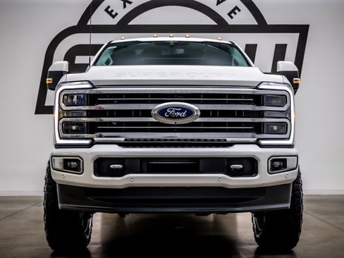 Used 2023 Ford F350 Limited w/ FX4 Off-Road Package image 3