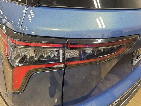 New 2026 Chevrolet Equinox LT w/ Safety and Technology Package AWD/4WD image 32
