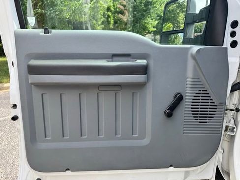 Used 2013 Ford F250 2WD Regular Cab Super Duty image 22