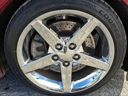 Used 2005 Chevrolet Corvette Convertible w/ Preferred Equipment Group image 8