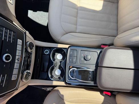 Used 2019 Mercedes-Benz GLE 400 4MATIC image 21