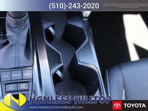Used 2026 Toyota Camry SE w/ Convenience Package FWD image 20