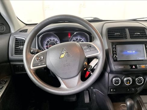 Used 2019 Mitsubishi Outlander Sport LE image 5