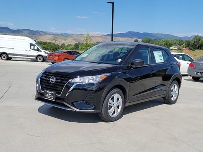 New 2025 Nissan Kicks Play S