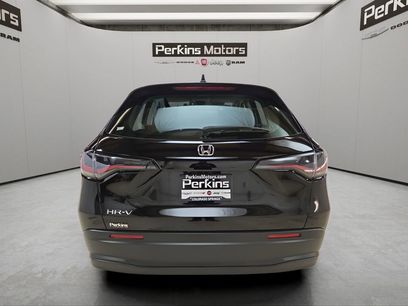 Used 2025 Honda HR-V LX