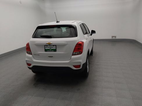 Used 2020 Chevrolet Trax LS AWD/4WD image 7