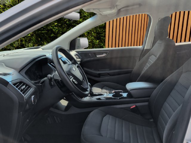 Used 2015 Ford Edge SE w/ Cargo Accessory Package FWD image 8