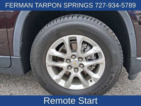 Used 2020 Chevrolet Traverse LT image 13