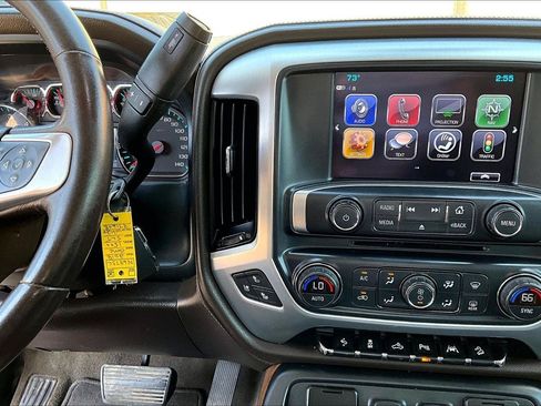 Used 2018 GMC Sierra 1500 SLT AWD/4WD image 36