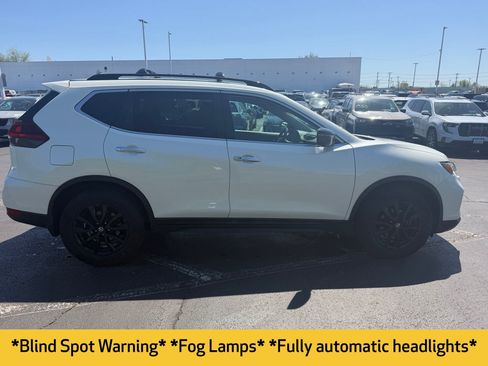 Used 2018 Nissan Rogue SV w/ Premium Package FWD image 6