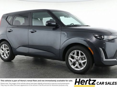 Used 2025 Kia Soul LX w/ LX Technology Package FWD image 1