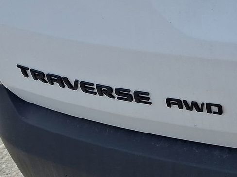 Used 2022 Chevrolet Traverse LT w/ Midnight/Sport Edition AWD/4WD image 33