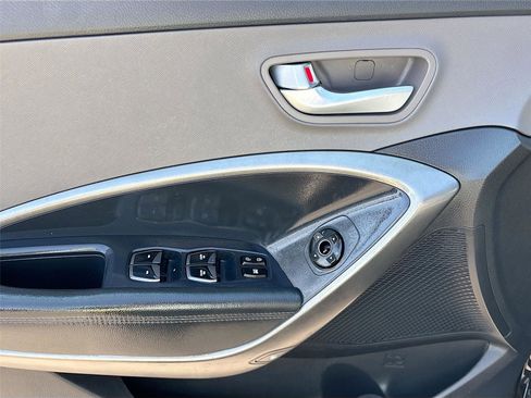 Used 2017 Hyundai Santa Fe Sport image 17