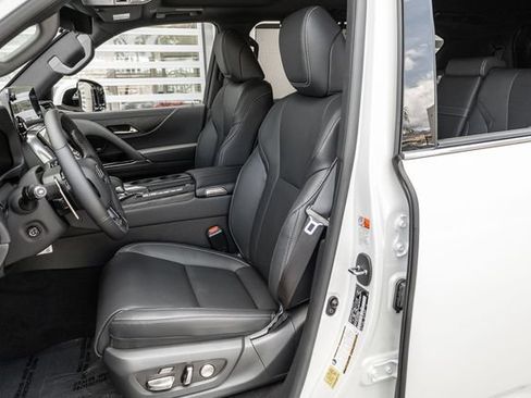 New 2026 Lexus LX 700h Luxury AWD/4WD image 7