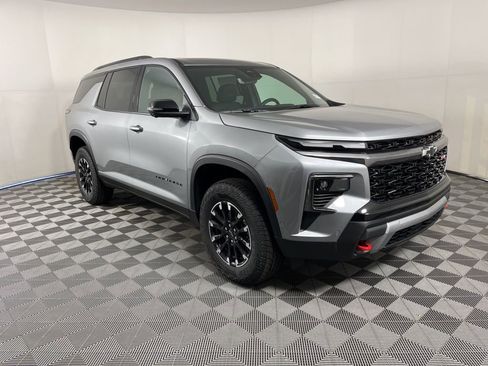 New 2026 Chevrolet Traverse Z71 w/ Enhanced Driving Package image 6