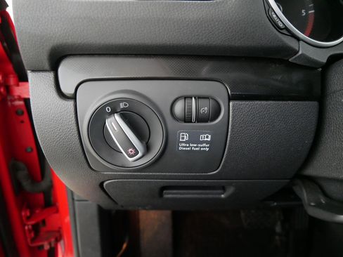 Used 2013 Volkswagen Jetta TDI image 26