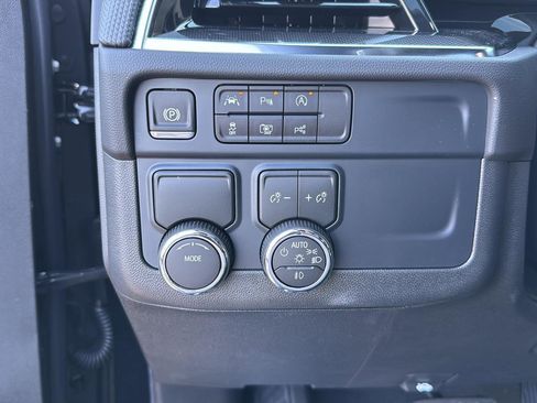 New 2026 Chevrolet Suburban RST image 21