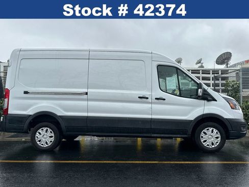 Used 2022 Ford E-Transit Medium Roof w/ Load Area Protection Package image 3
