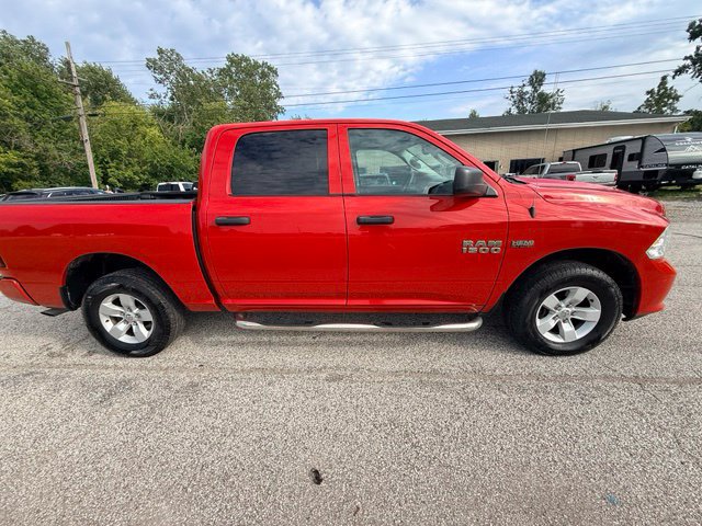 Used 2018 RAM 1500 Express AWD/4WD image 8