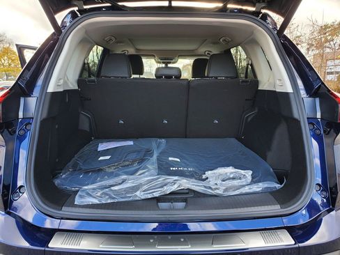 New 2026 Nissan Rogue SV image 8