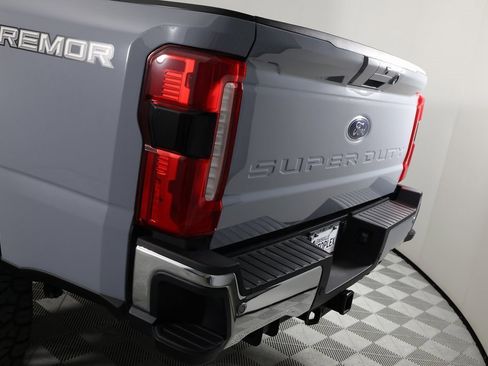 Used 2026 Ford F250 Lariat w/ Tremor Off-Road Package image 57