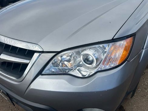 Used 2009 Subaru Outback 2.5i image 9
