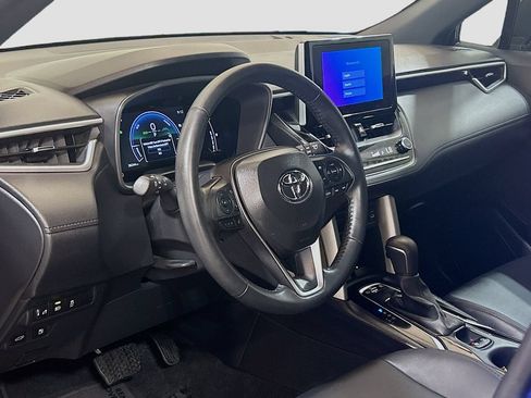 Used 2025 Toyota Corolla Cross AWD Hybrid w/ Convenience Package image 7
