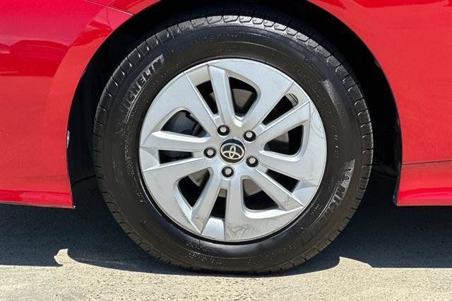 Used 2016 Toyota Prius Two FWD image 30