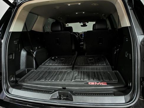 Used 2022 GMC Acadia Denali w/ Denali Technology Package AWD/4WD image 9