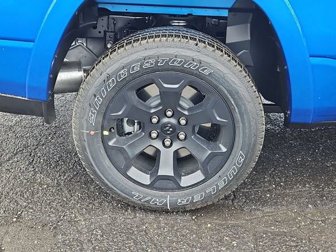 New 2026 RAM 1500 4x4 Crew Cab image 9