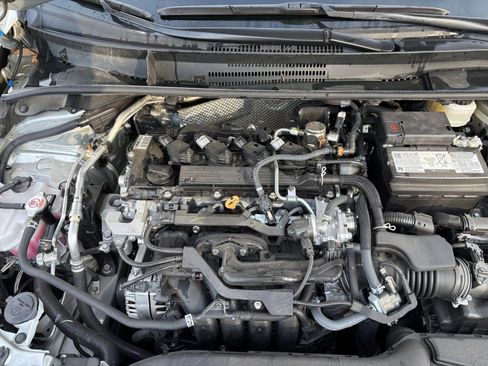 Used 2025 Toyota Corolla LE image 30