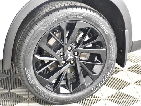 Used 2023 Mitsubishi Outlander SE Black Edition AWD/4WD image 49