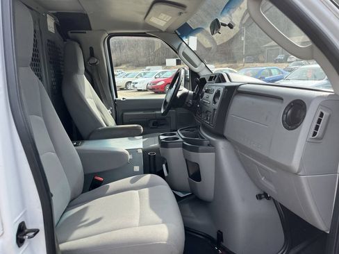 Used 2013 Ford E-250 and Econoline 250 RWD image 4