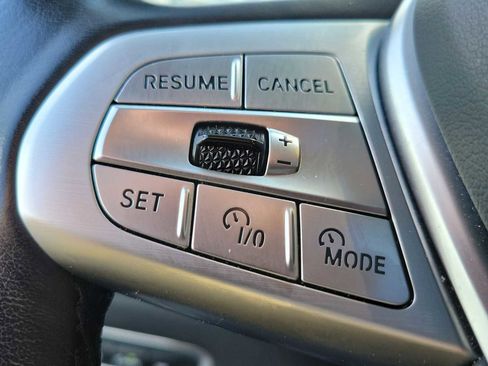 Used 2025 BMW X7 xDrive40i w/ Premium Package AWD/4WD image 21