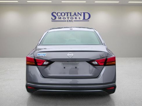 Used 2024 Nissan Altima 2.5 SV FWD image 7