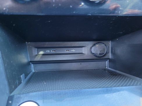 Certified 2025 Volkswagen Taos S AWD/4WD image 25