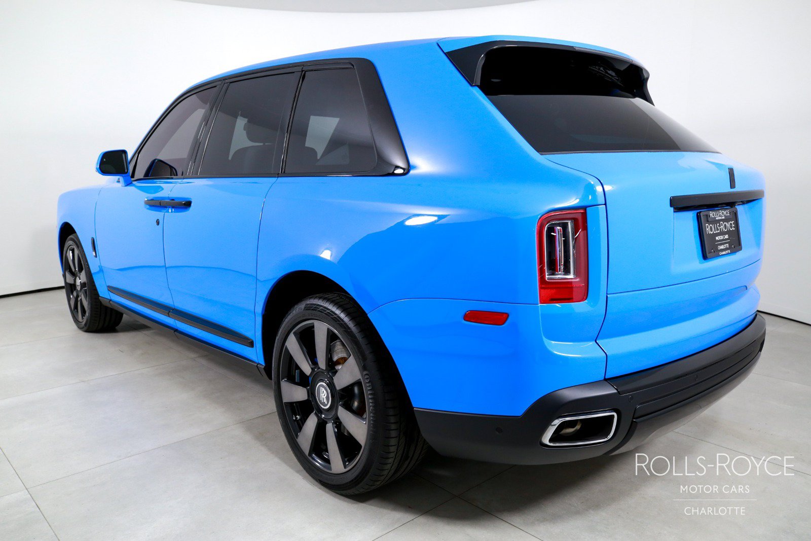 Used 2023 Rolls-Royce Cullinan AWD/4WD image 8