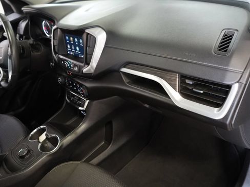Used 2024 GMC Terrain SLE AWD/4WD image 19