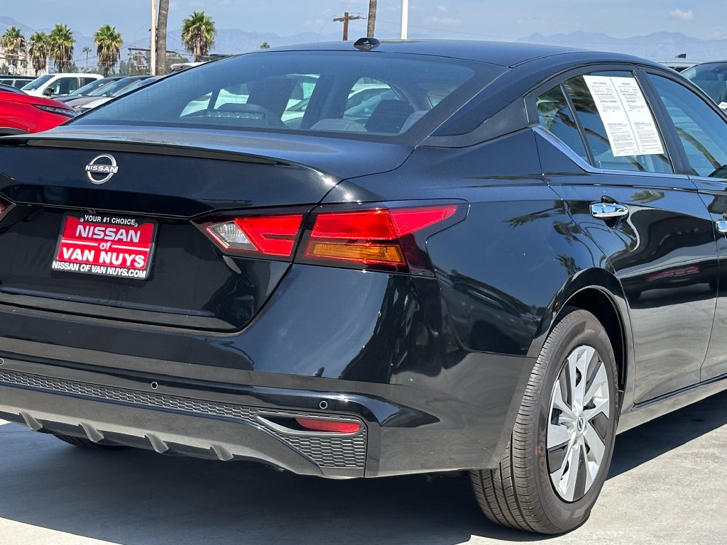 Used 2025 Nissan Altima 2.5 S FWD image 7