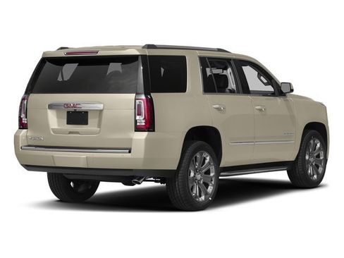 Used 2017 GMC Yukon Denali image 2